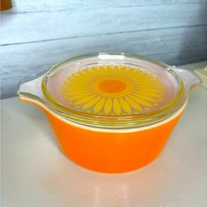 Vintage Retro Pyrex Sunflower Orange Casserole Dish with Lid
